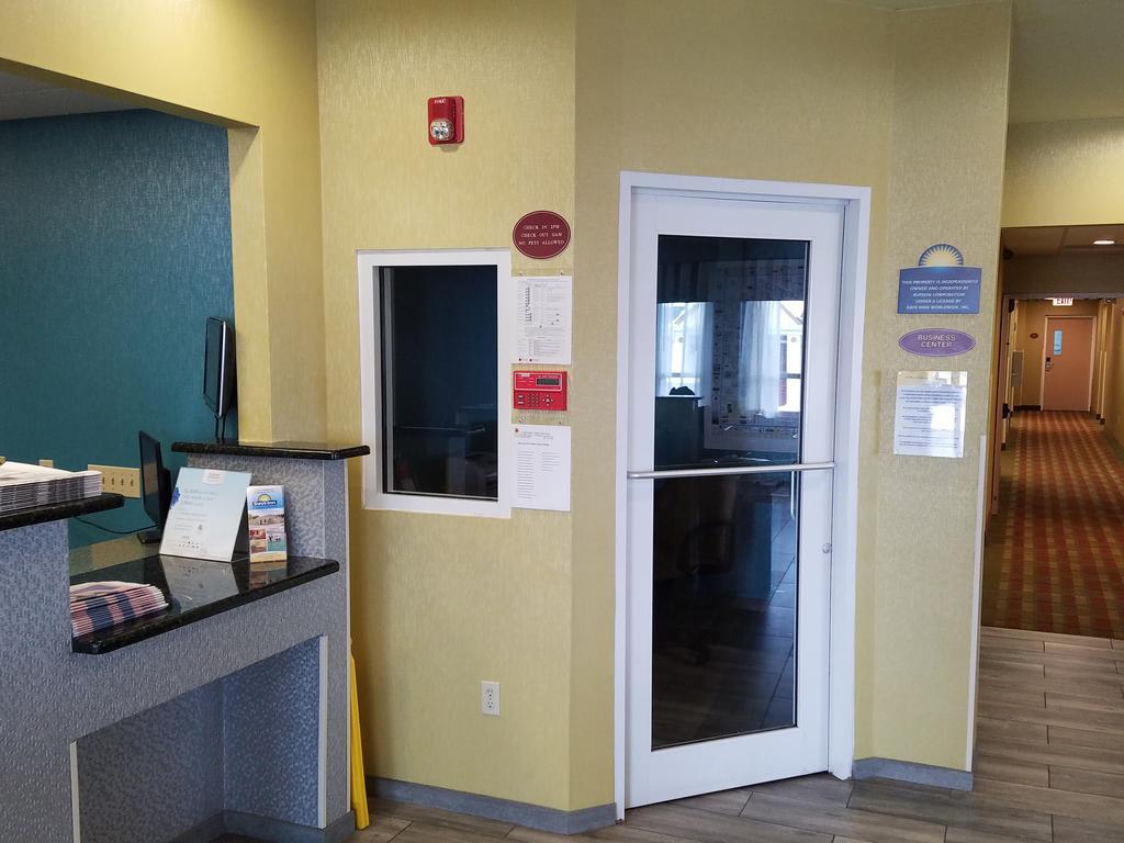 Quality Inn Poughkeepsie Eksteriør billede