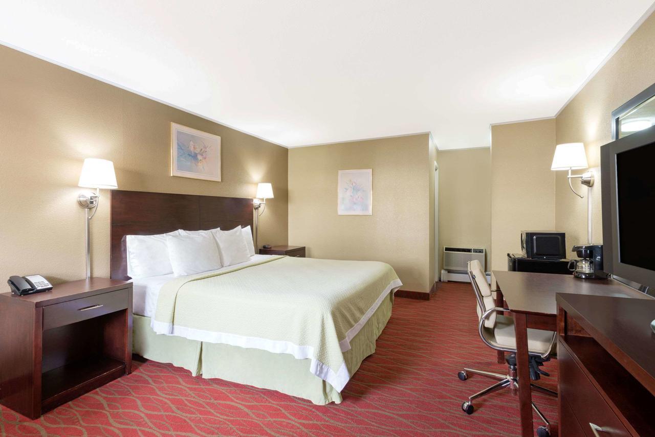 Quality Inn Poughkeepsie Eksteriør billede
